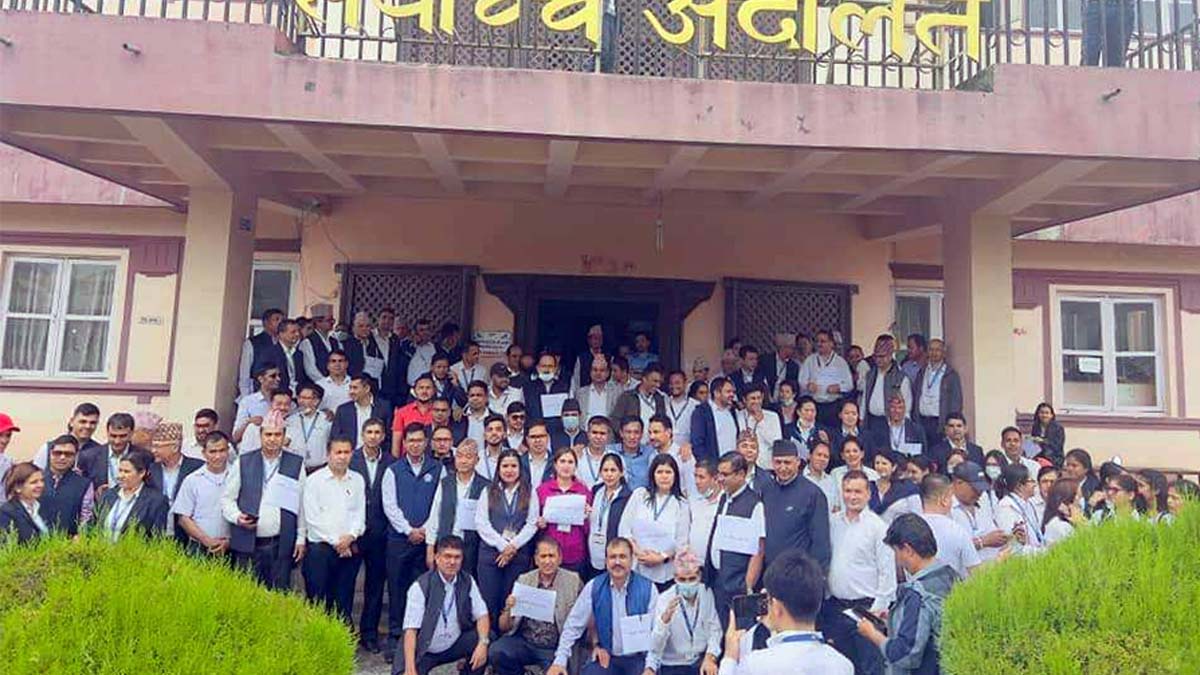 कर्मचारीको आन्दोलनले अदालतको काम प्रभावित